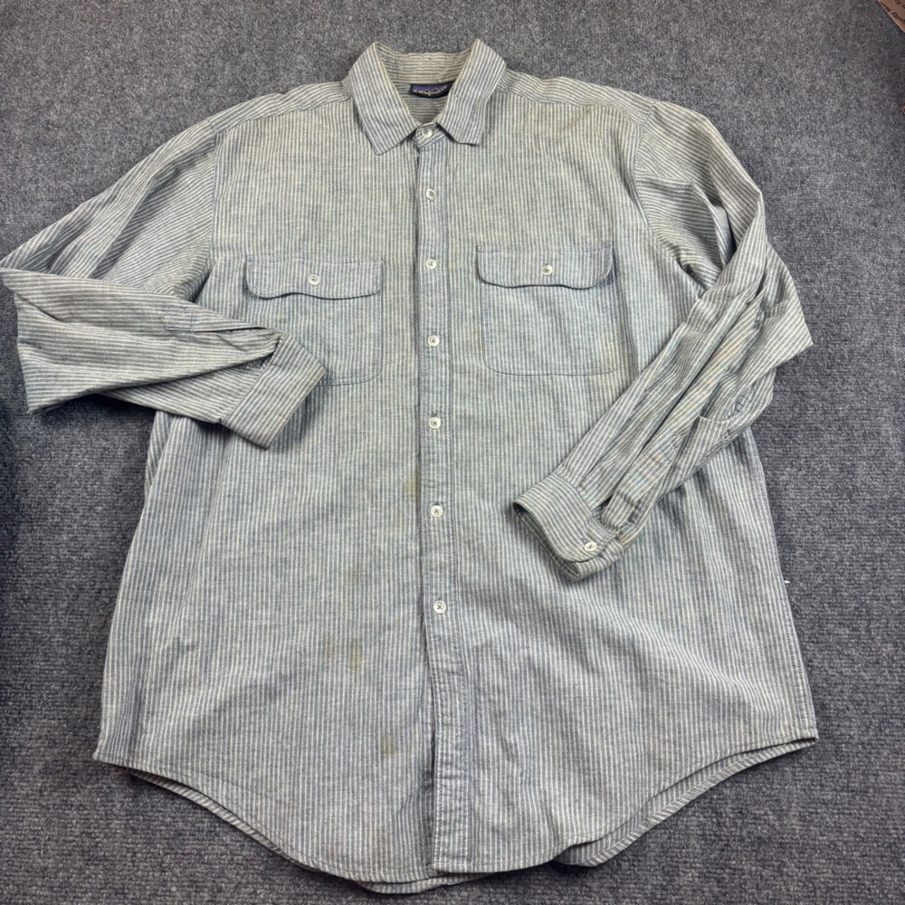 PATAGONIA Mens Vintage Pinstripe Long Sleeve Button Up shirt Worn/Used - Medium